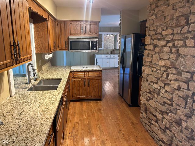 8888 Alderly Court, Indianapolis, IN 46260