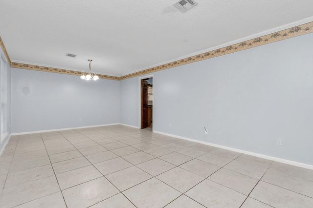 800 Fairway Drive, Richmond, TX 77469