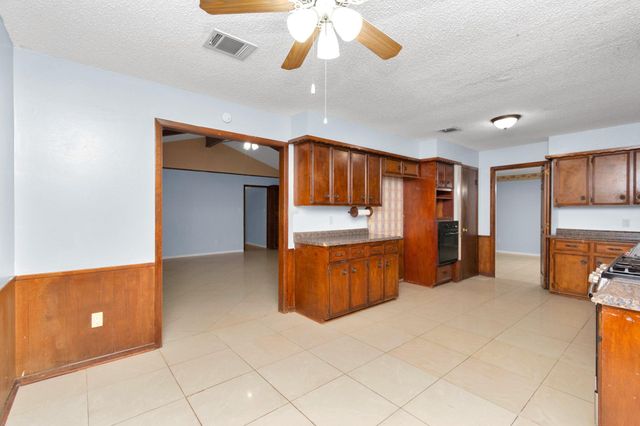 800 Fairway Drive, Richmond, TX 77469