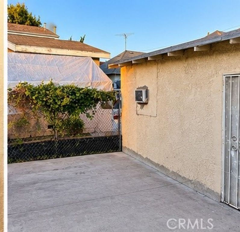 4267 Menlo, Los Angeles, CA 90037 — photo 3