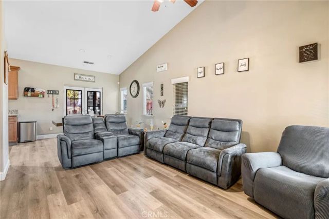 6336 W Wrenwood, Fresno, CA 93723