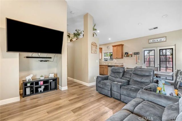 6336 W Wrenwood, Fresno, CA 93723