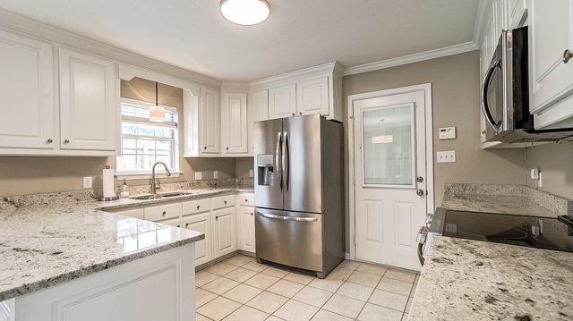 47 Overlook Point, Hattiesburg, MS 39402