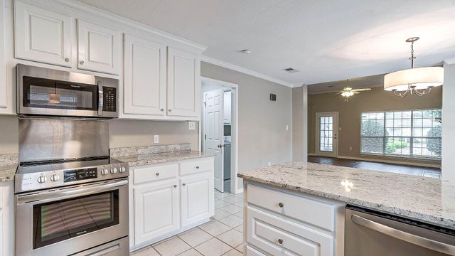 47 Overlook Point, Hattiesburg, MS 39402