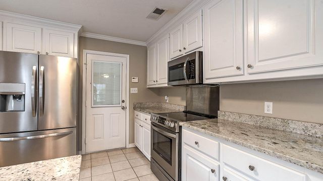 47 Overlook Point, Hattiesburg, MS 39402