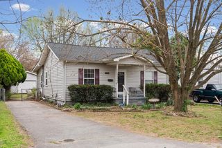 2736 Kenwood Drive, Hopkinsville, KY 42240