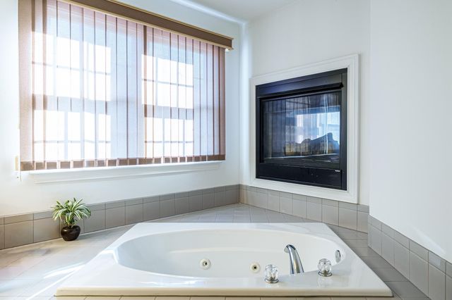 300 Crownshield Avenue, Uxbridge, MA 01569
