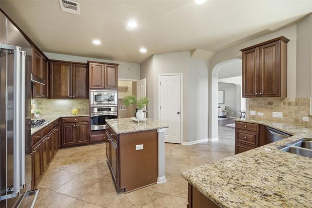 16100 Spillman Ranch LOOP, Austin, TX 78738