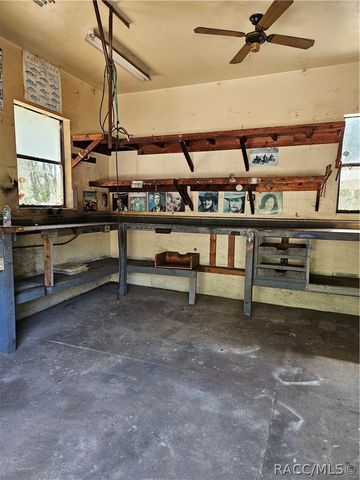 4300 W Roadrunner Court, Homosassa, FL 34446