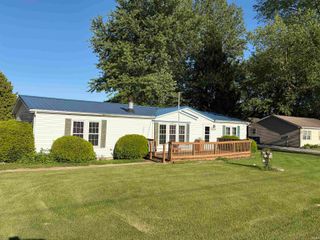 6079 N Lake Road 67 East Road, Monticello, IN 47960