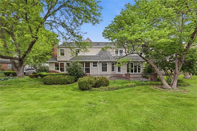 3015 W 83rd Street, Leawood, KS 66206