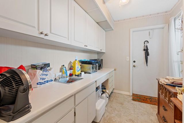 2023 EL RANCHO DRIVE, Sun City Center, FL 33573