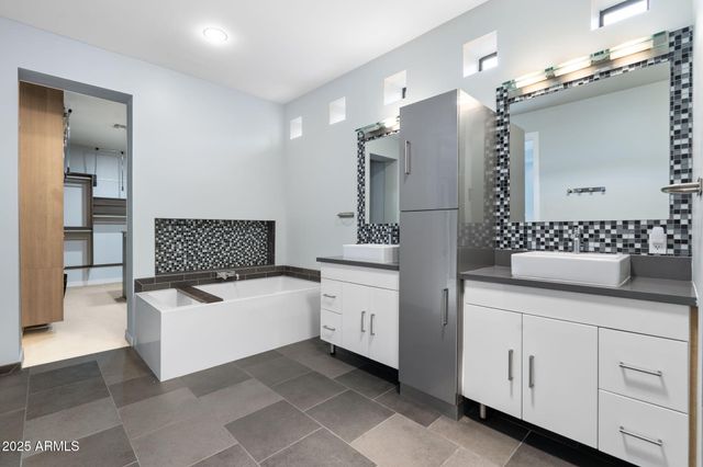 9433 S Stanley Place, Tempe, AZ 85284