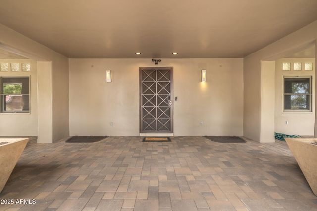 9433 S Stanley Place, Tempe, AZ 85284