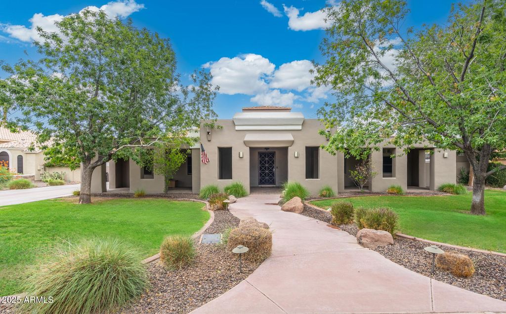 9433 S Stanley Place, Tempe, AZ 85284