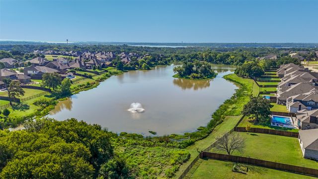 313 Pimlico Drive, Hickory Creek, TX 75065