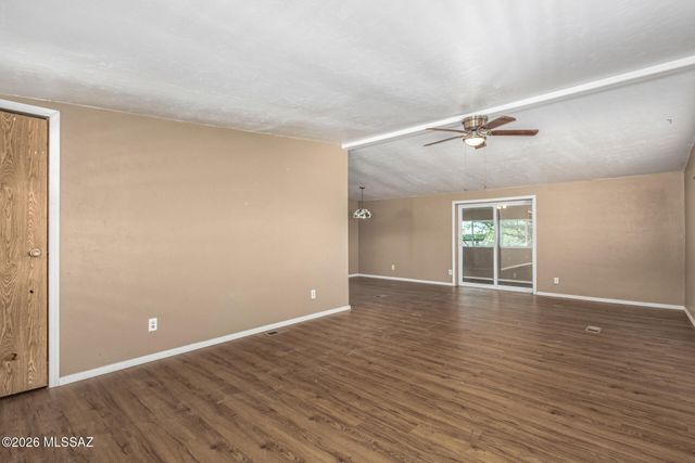 14813 N Swan Road, Tucson, AZ 85739