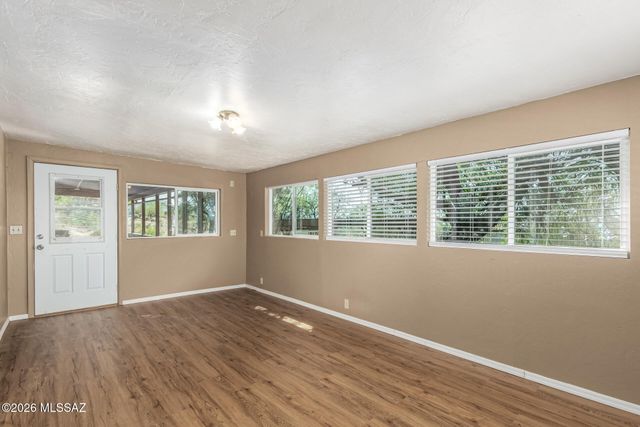 14813 N Swan Road, Tucson, AZ 85739
