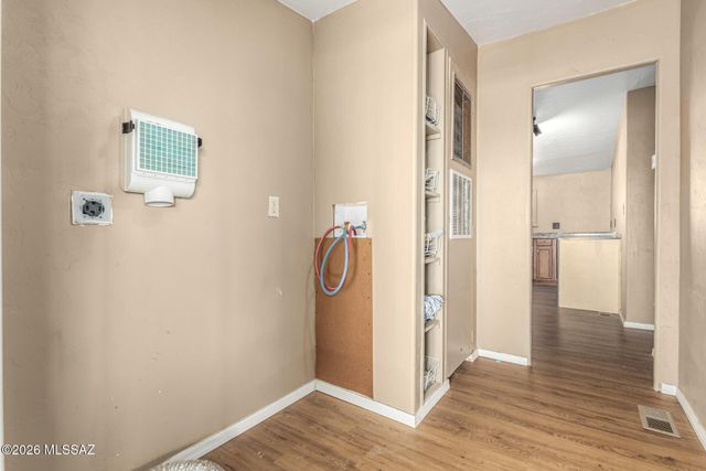 14813 N Swan Road, Tucson, AZ 85739
