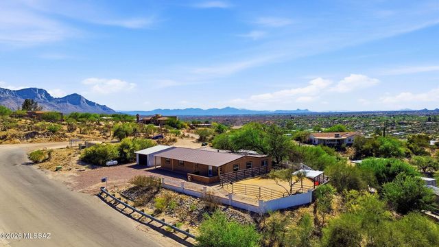 14813 N Swan Road, Tucson, AZ 85739