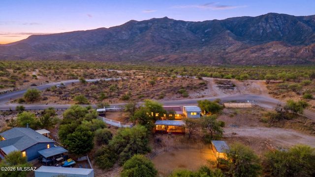 14813 N Swan Road, Tucson, AZ 85739