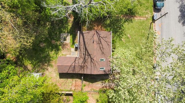 135 Peachtree LN, Hampton, VA 23669