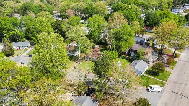 135 Peachtree LN, Hampton, VA 23669