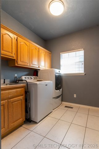 9903 S 99th East Avenue, Tulsa, OK 74133