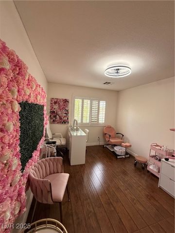 6643 Montezuma Castle Lane, North Las Vegas, NV 89084