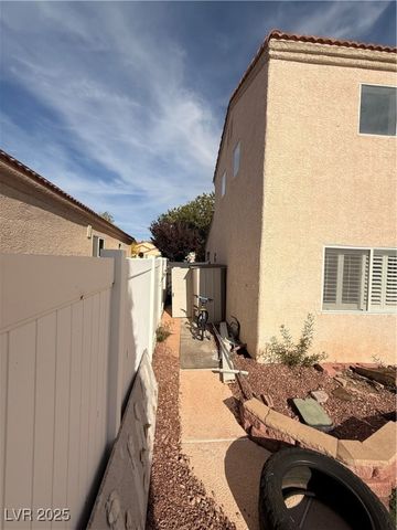 6643 Montezuma Castle Lane, North Las Vegas, NV 89084