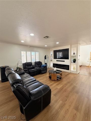 6643 Montezuma Castle Lane, North Las Vegas, NV 89084