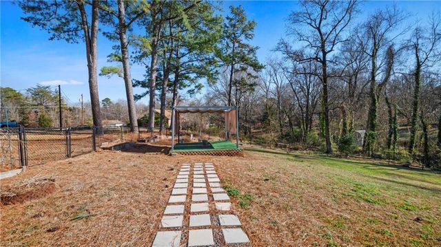 5217 Overlea Drive, Greensboro, NC 27407