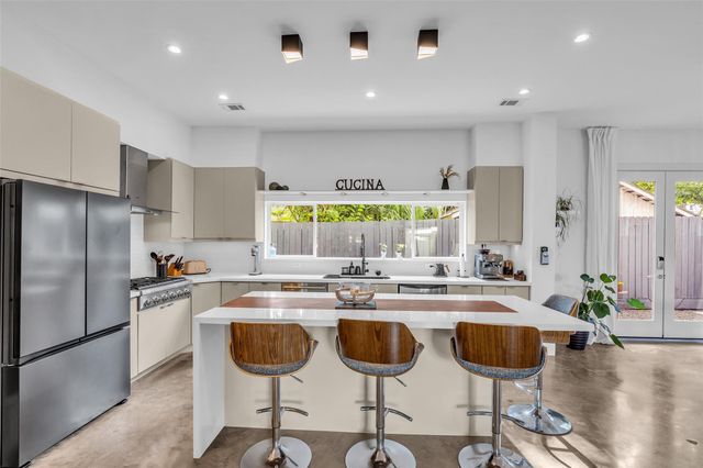 1216 Malone Street, Houston, TX 77007