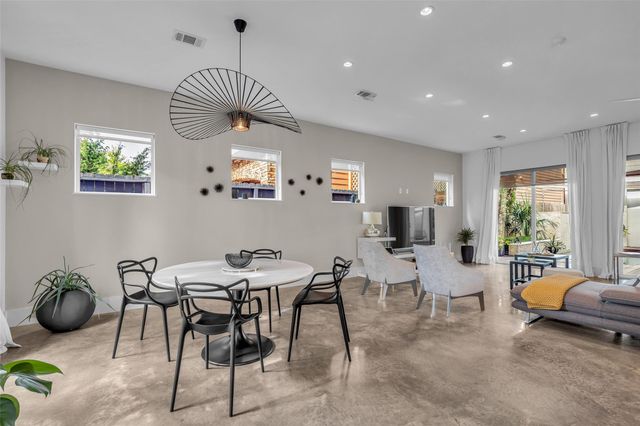 1216 Malone Street, Houston, TX 77007