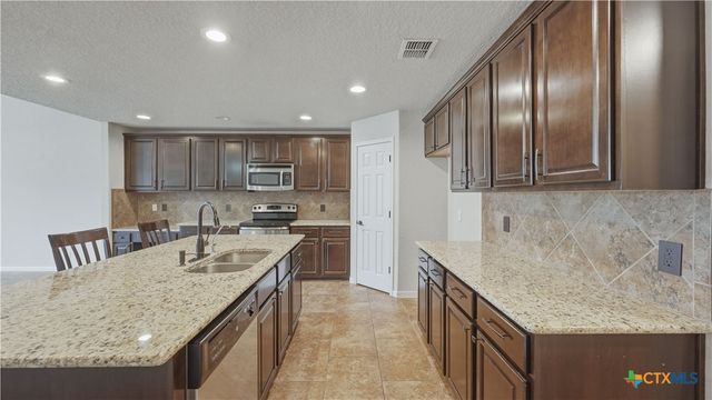 2724 Scarlet Tanger, New Braunfels, TX 78130
