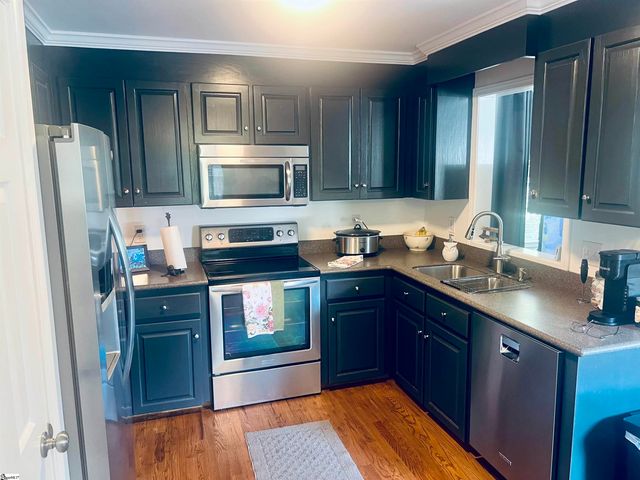 201 Cox Ridge Court, Travelers Rest, SC 29690