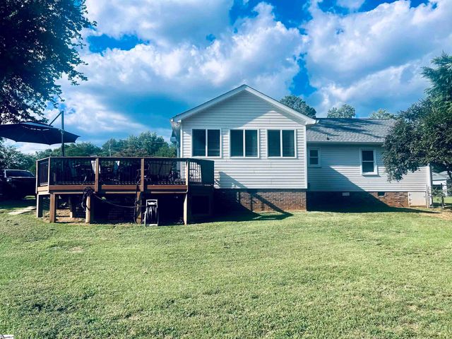 201 Cox Ridge Court, Travelers Rest, SC 29690