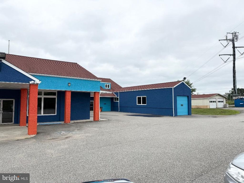 1217 TROOPER, Audubon, PA 19403