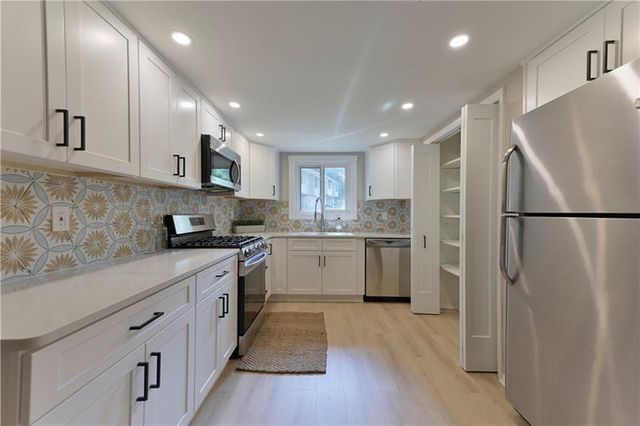 2179 Surrey Court SE, Marietta, GA 30067