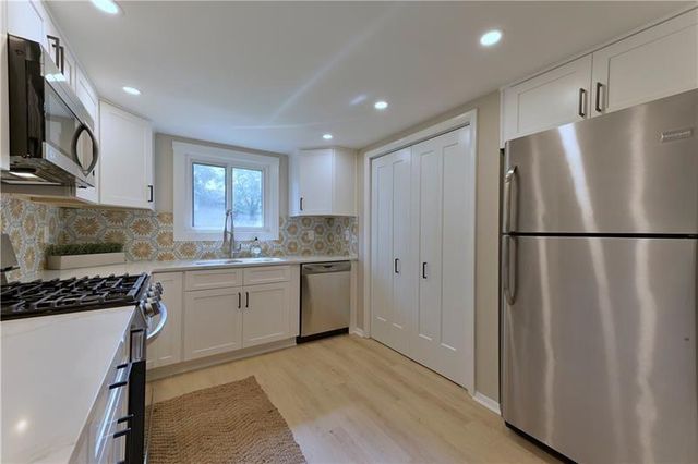 2179 Surrey Court SE, Marietta, GA 30067