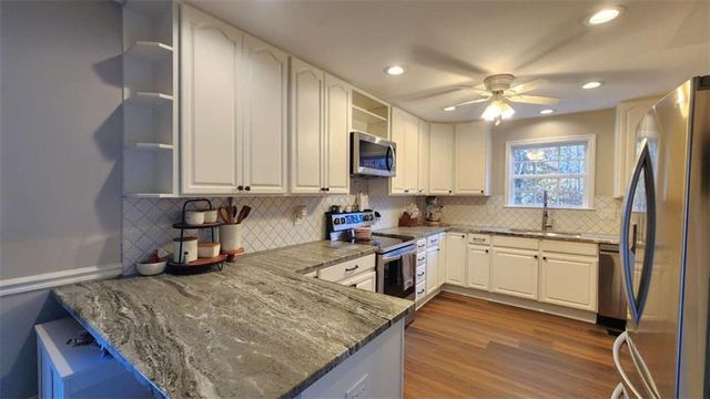 105 Candlewood Path, Dallas, GA 30157