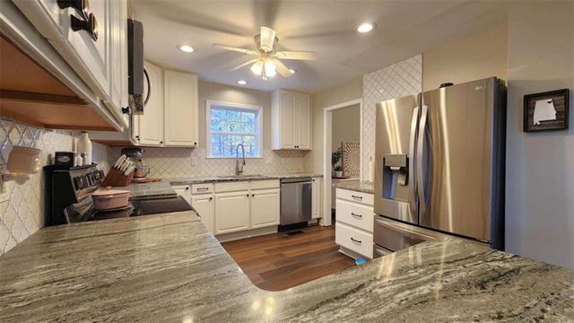 105 Candlewood Path, Dallas, GA 30157