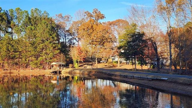 105 Candlewood Path, Dallas, GA 30157