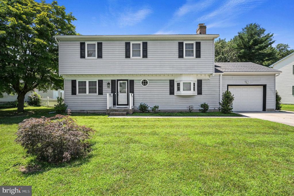 209 LAKELAWN DR, Milford, DE 19963