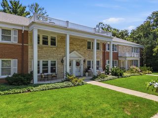 606 5th Street 606, Wilmette, IL 60091