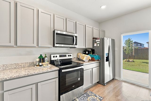 10738 GILMORE GDN, Converse, TX 78109