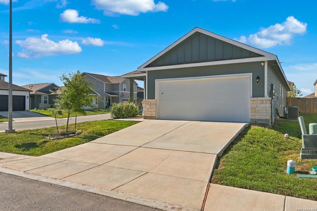10738 GILMORE GDN, Converse, TX 78109