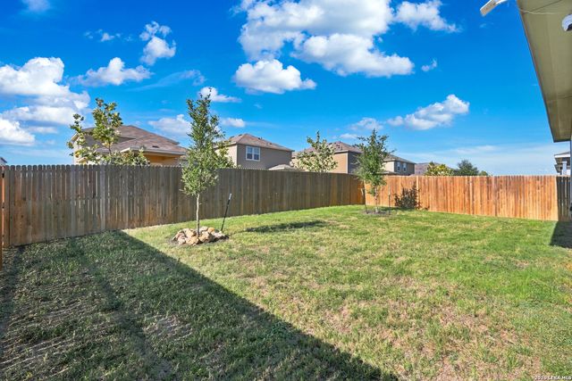 10738 GILMORE GDN, Converse, TX 78109
