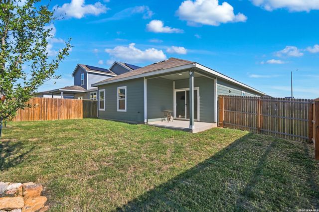 10738 GILMORE GDN, Converse, TX 78109