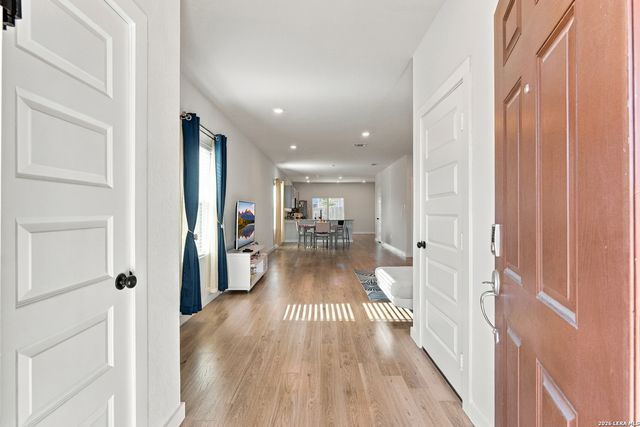 10738 GILMORE GDN, Converse, TX 78109